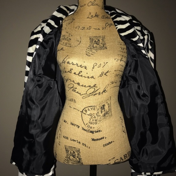 Zebra Jacket - Picture 3 of 8